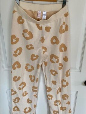 Joe Fresh Cream and Tan Leopard Knit Leggings